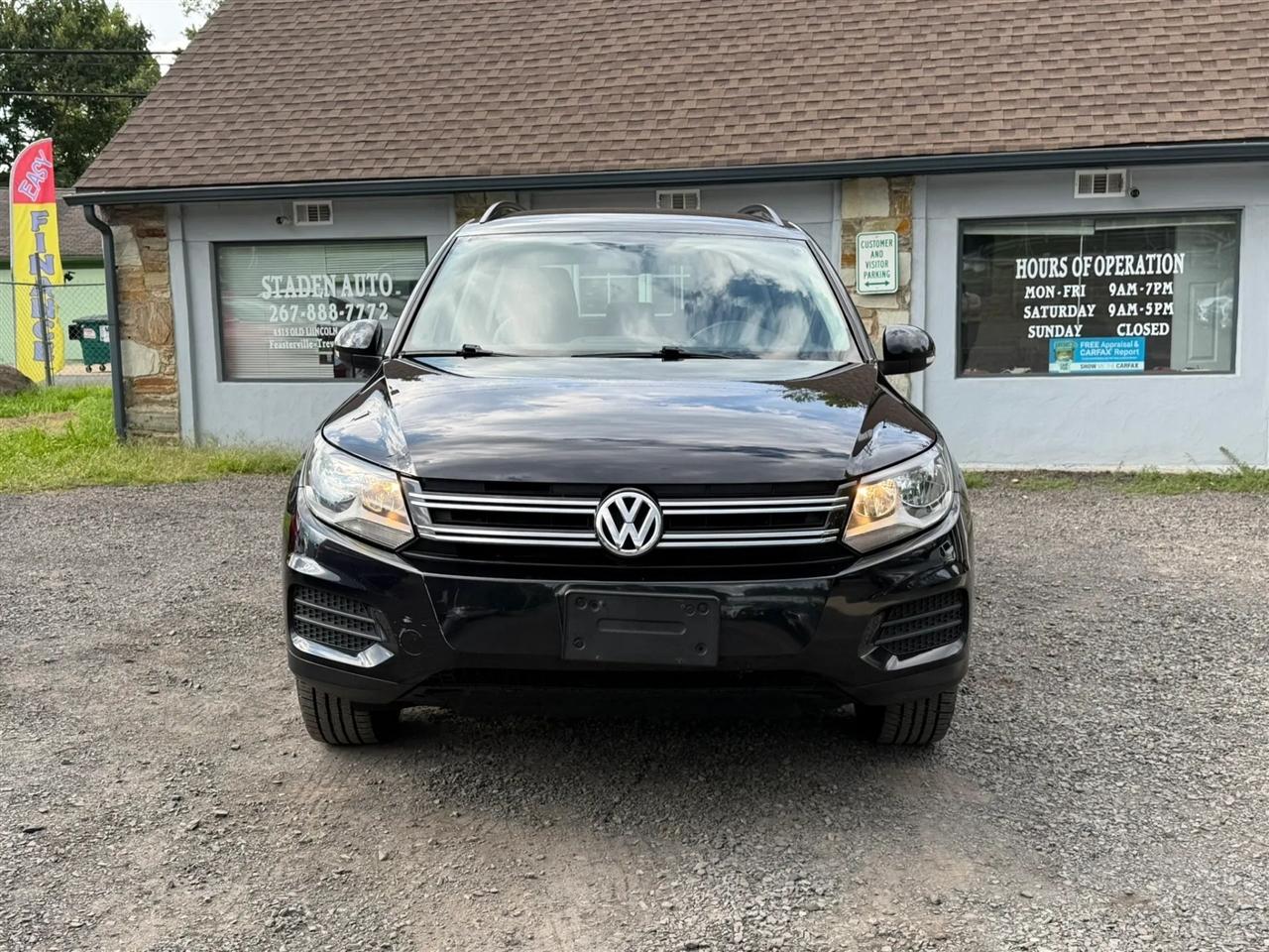 Volkswagen Tiguan S 2017