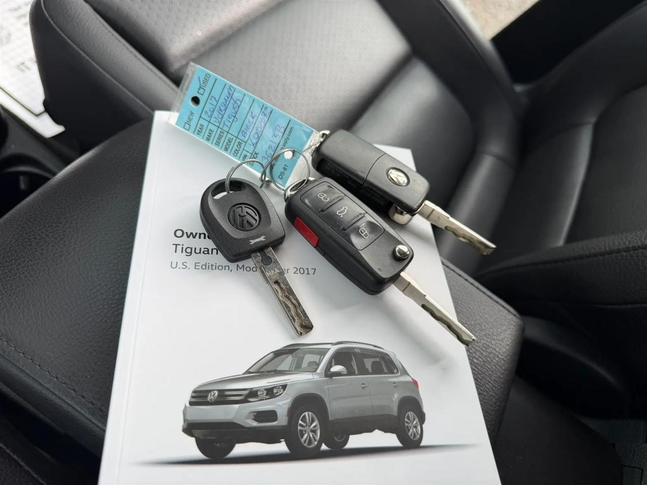 Volkswagen Tiguan S 2017