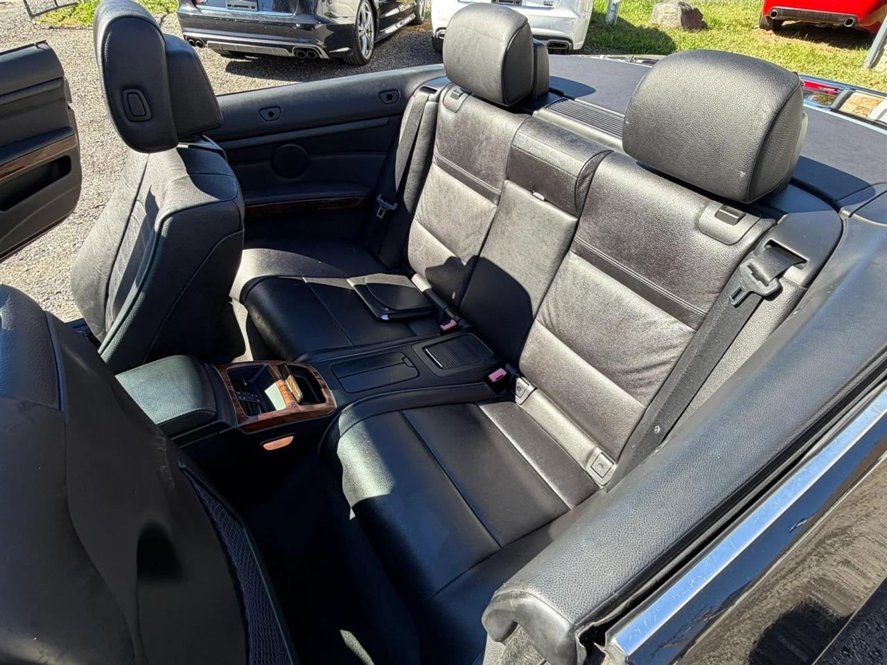 BMW 3-Series 328i Convertible - SULEV 2011