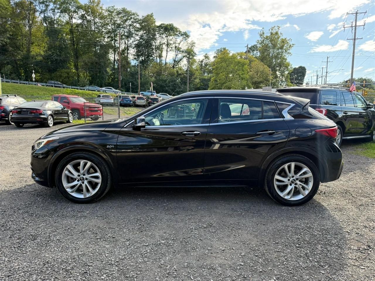 Infiniti QX30 Premium 2017