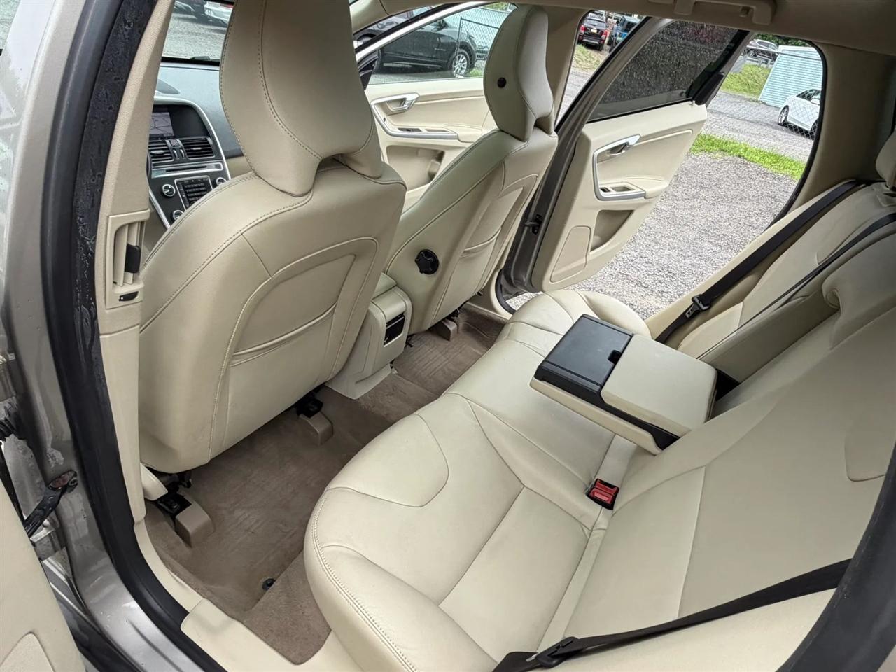 Volvo XC60 3.2 Platinum 4WD 2015