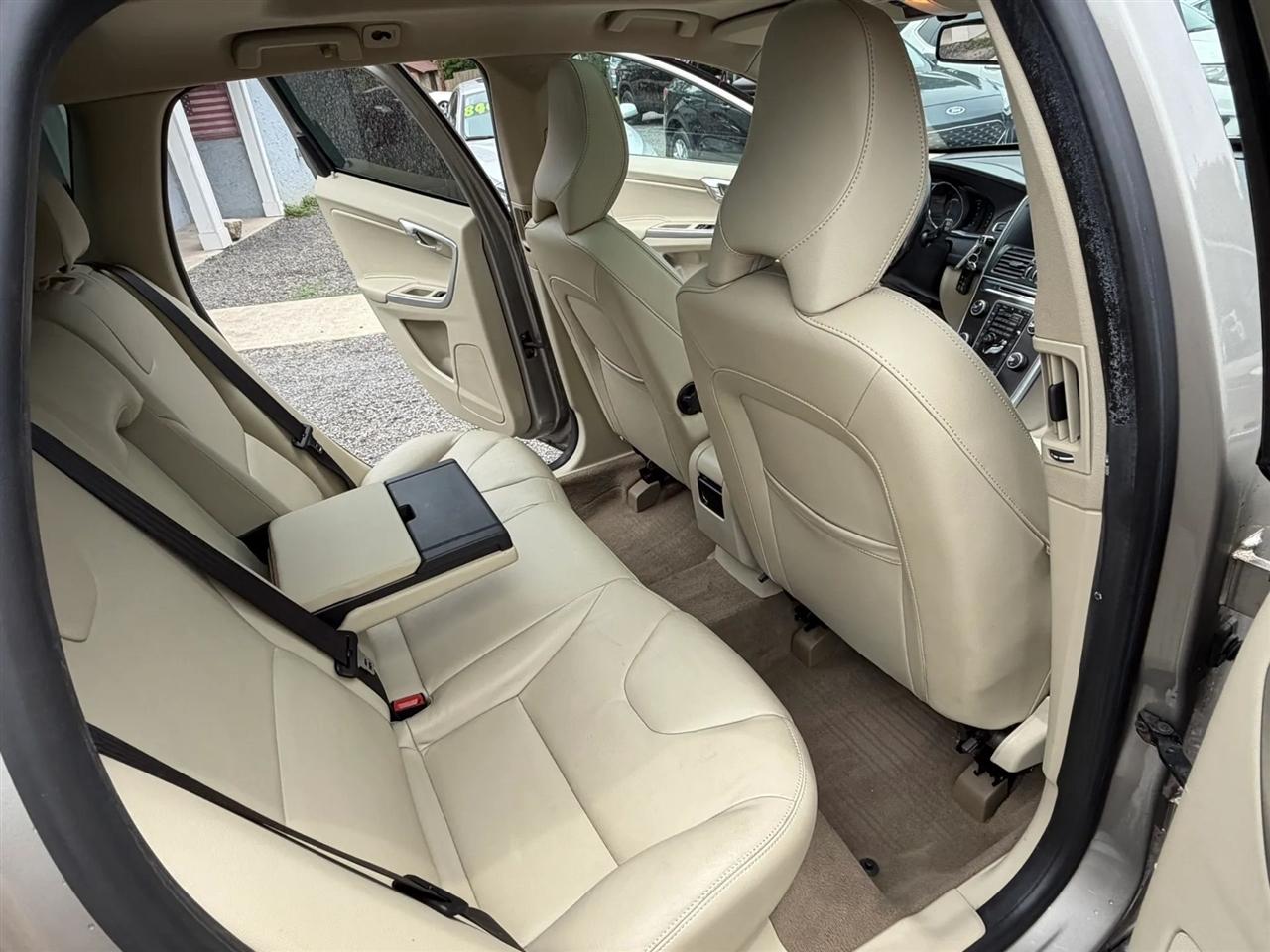 Volvo XC60 3.2 Platinum 4WD 2015