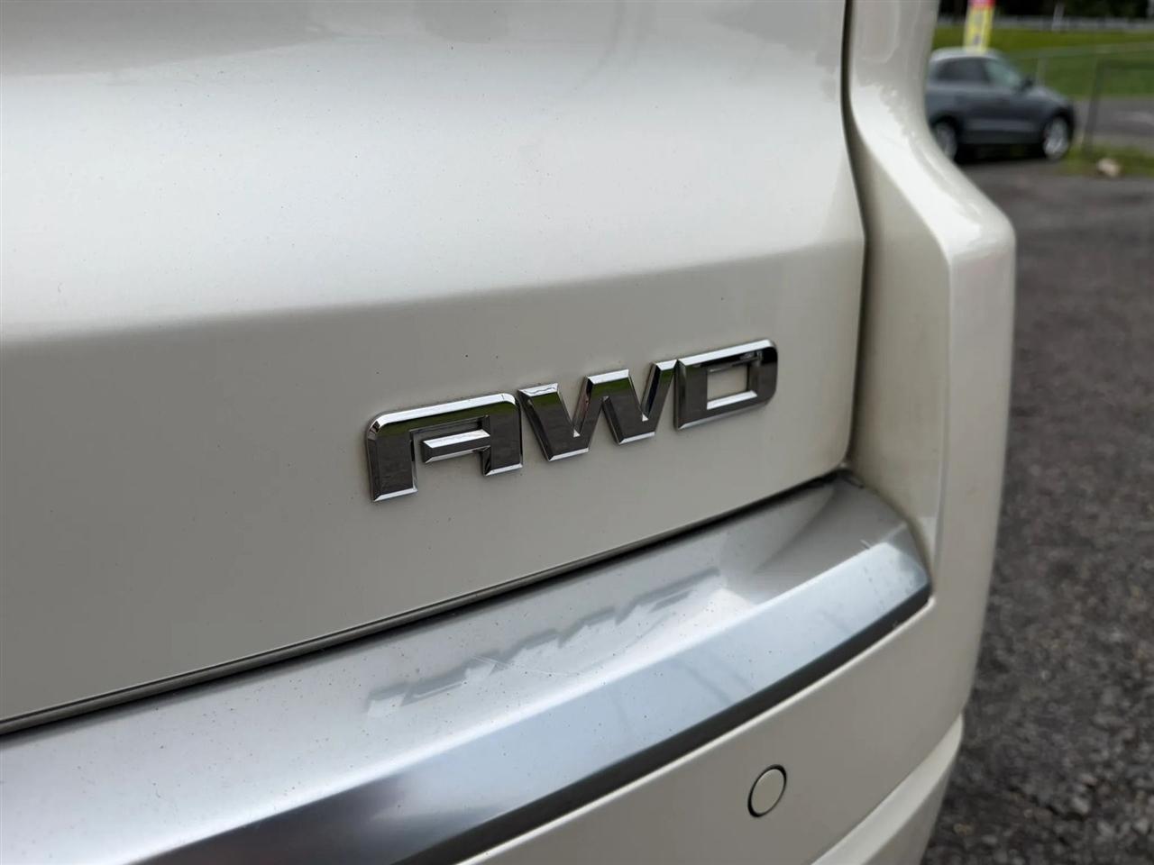GMC Acadia Denali AWD 2015