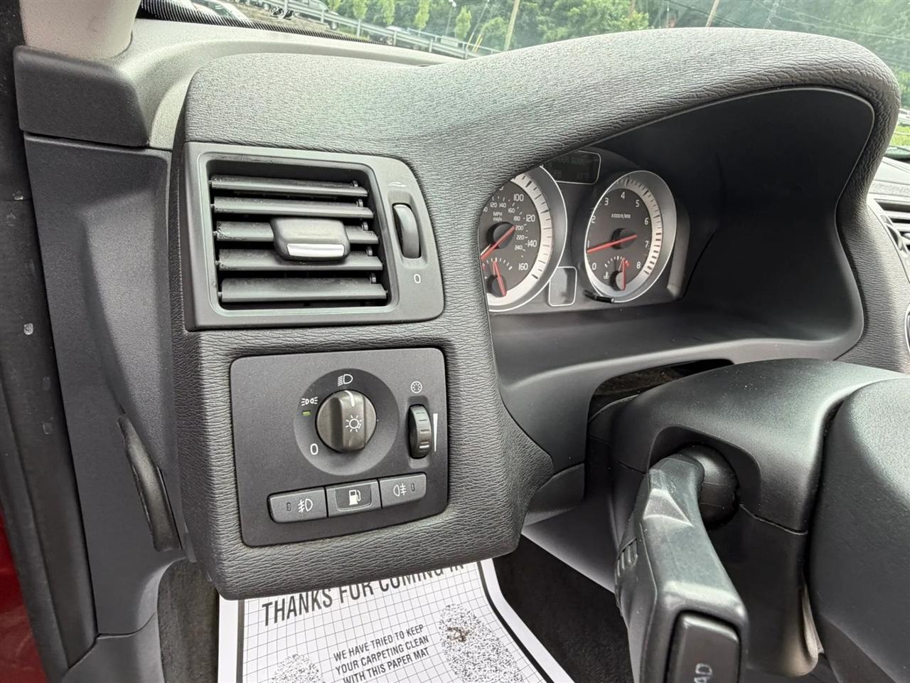 Volvo C70 T5 2011