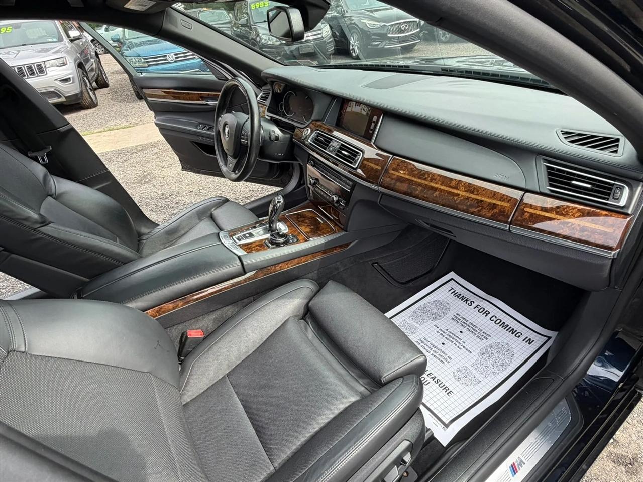 BMW 7-Series 750Li xDrive 2015