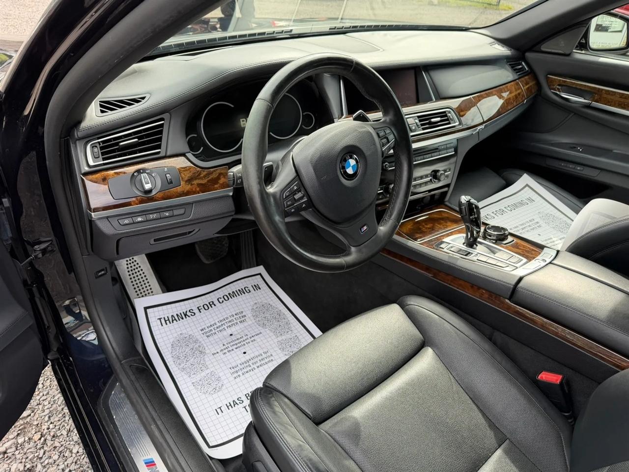 BMW 7-Series 750Li xDrive 2015