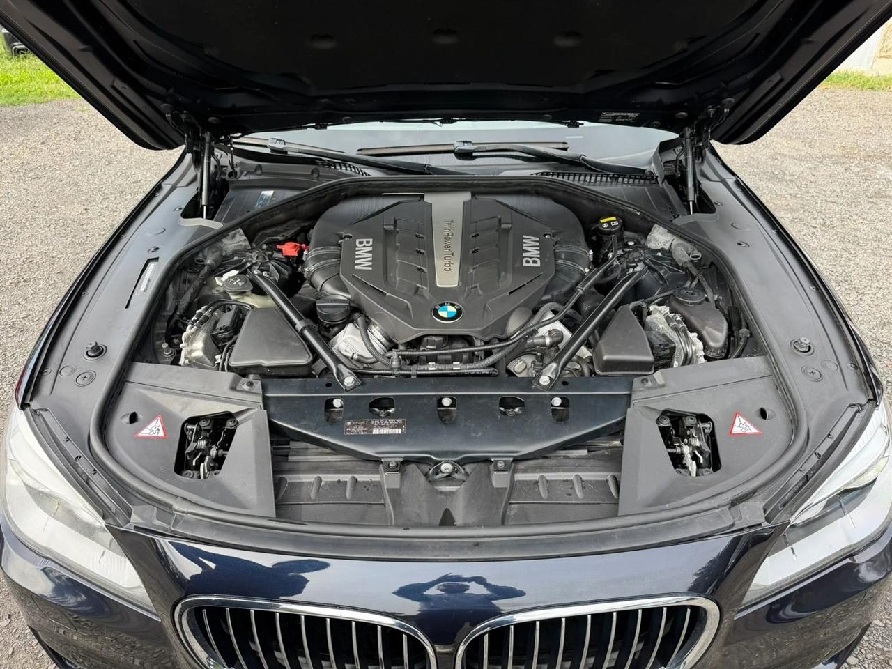 BMW 7-Series 750Li xDrive 2015