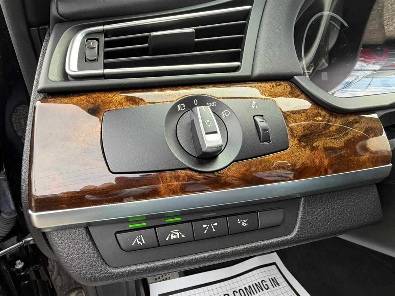 BMW 7-Series 750Li xDrive 2015
