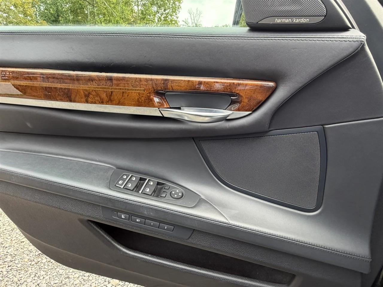 BMW 7-Series 750Li xDrive 2015