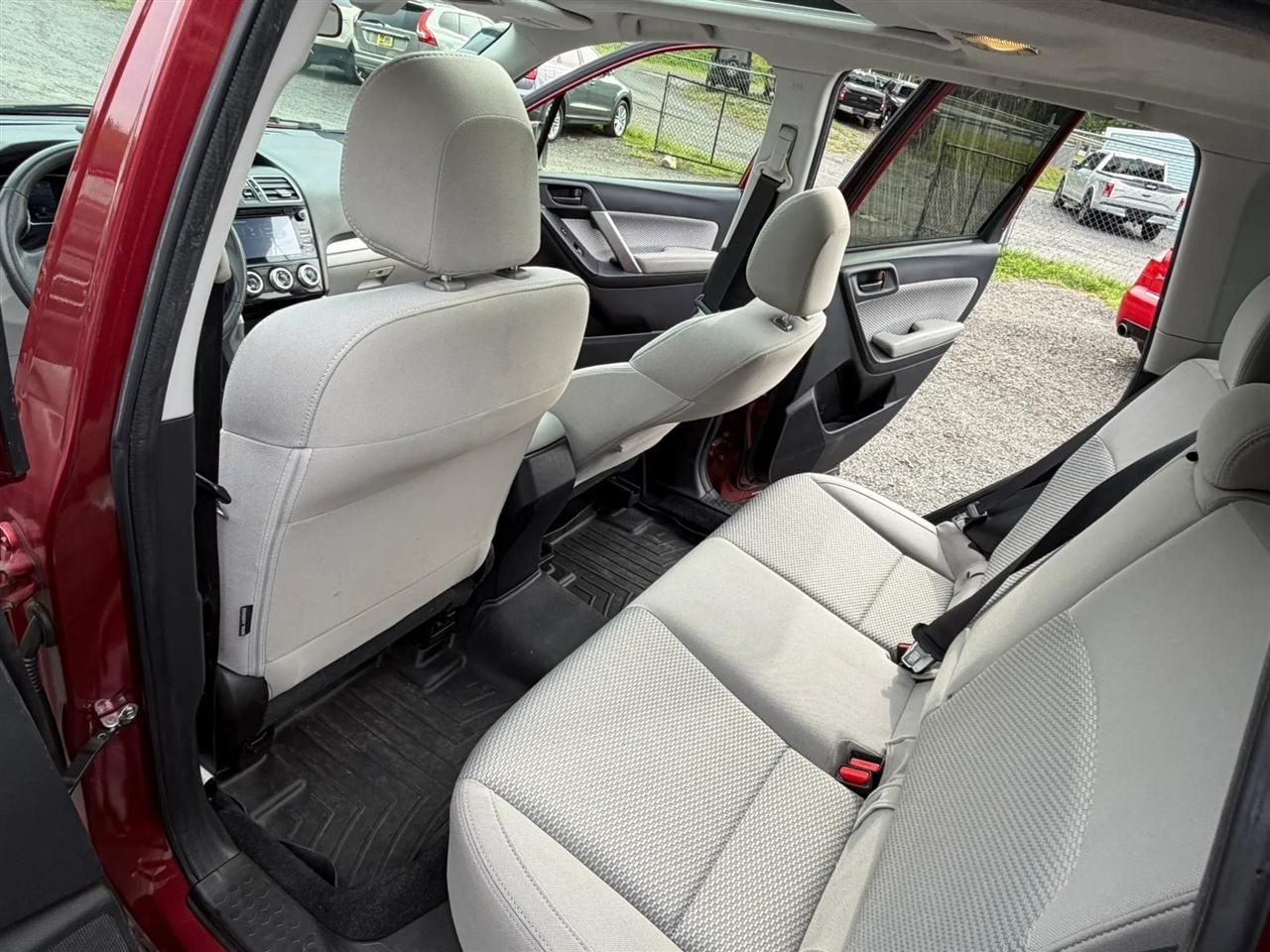 Subaru Forester 2.5i Premium PZEV CVT 2017