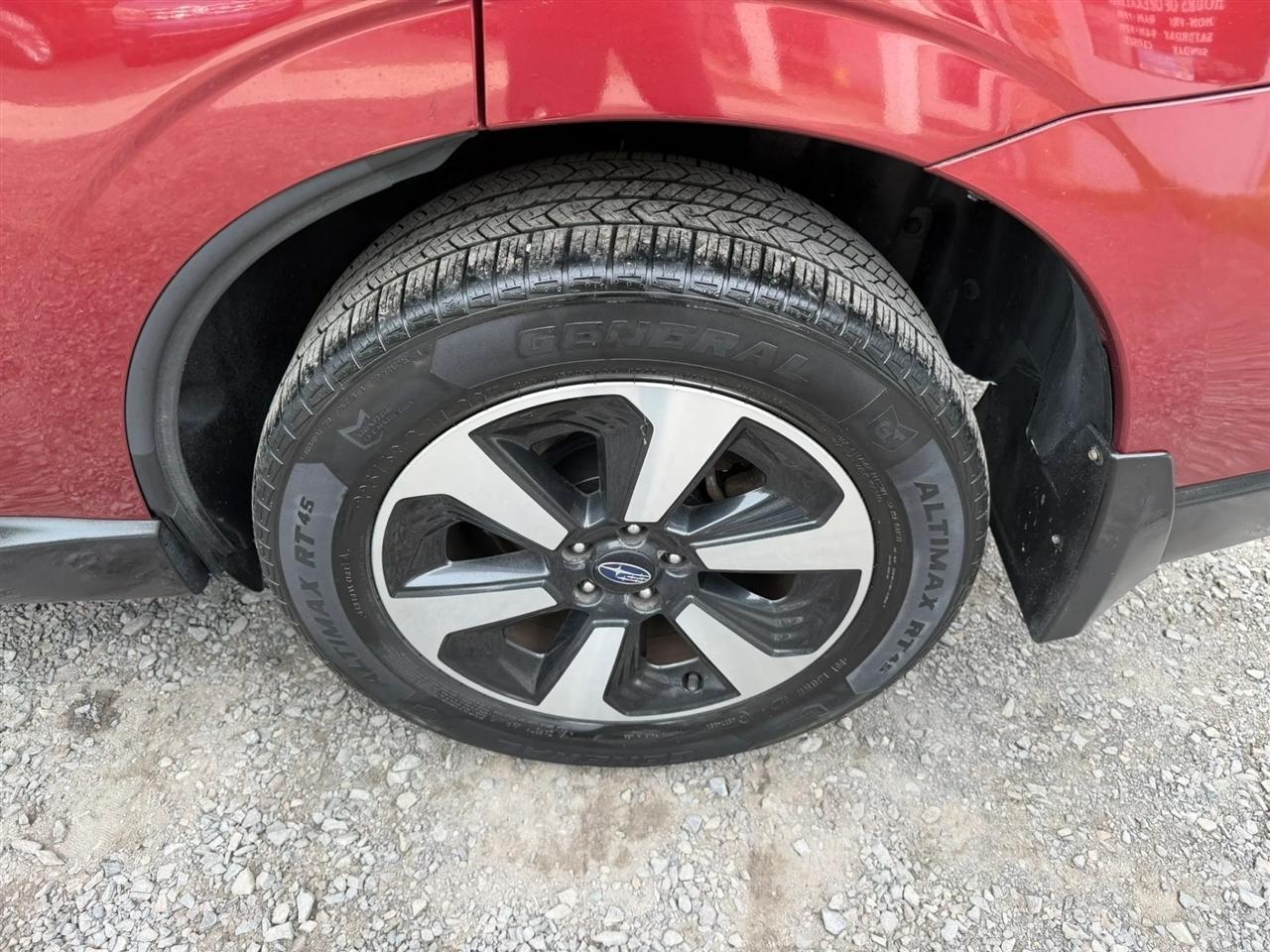 Subaru Forester 2.5i Premium PZEV CVT 2017