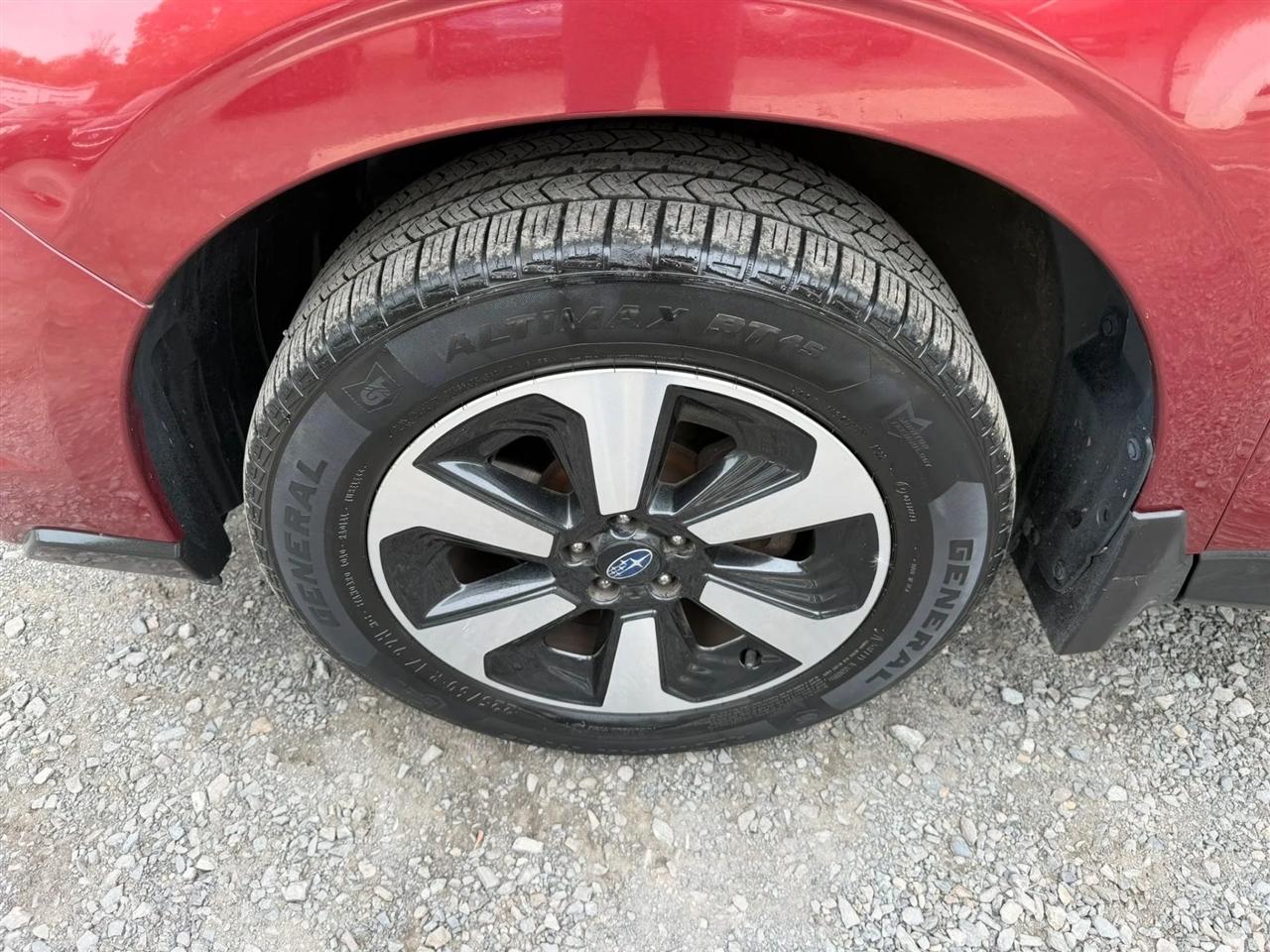 Subaru Forester 2.5i Premium PZEV CVT 2017