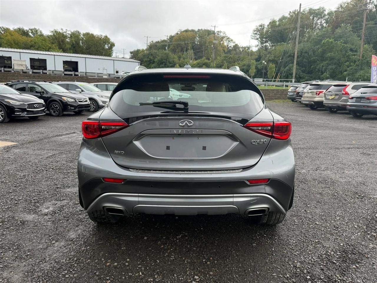 Infiniti QX30 LUXE AWD 2019