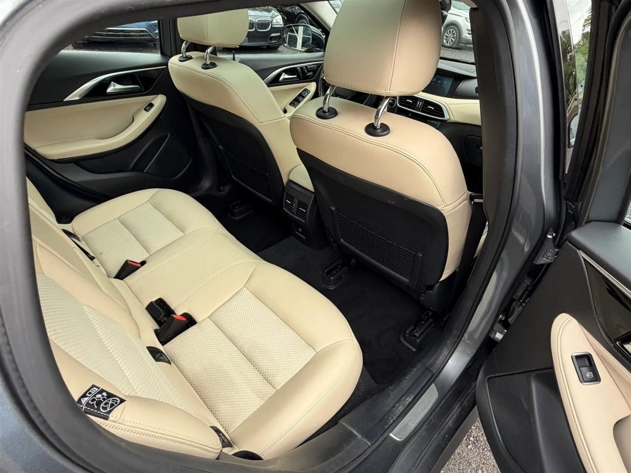 Infiniti QX30 LUXE AWD 2019