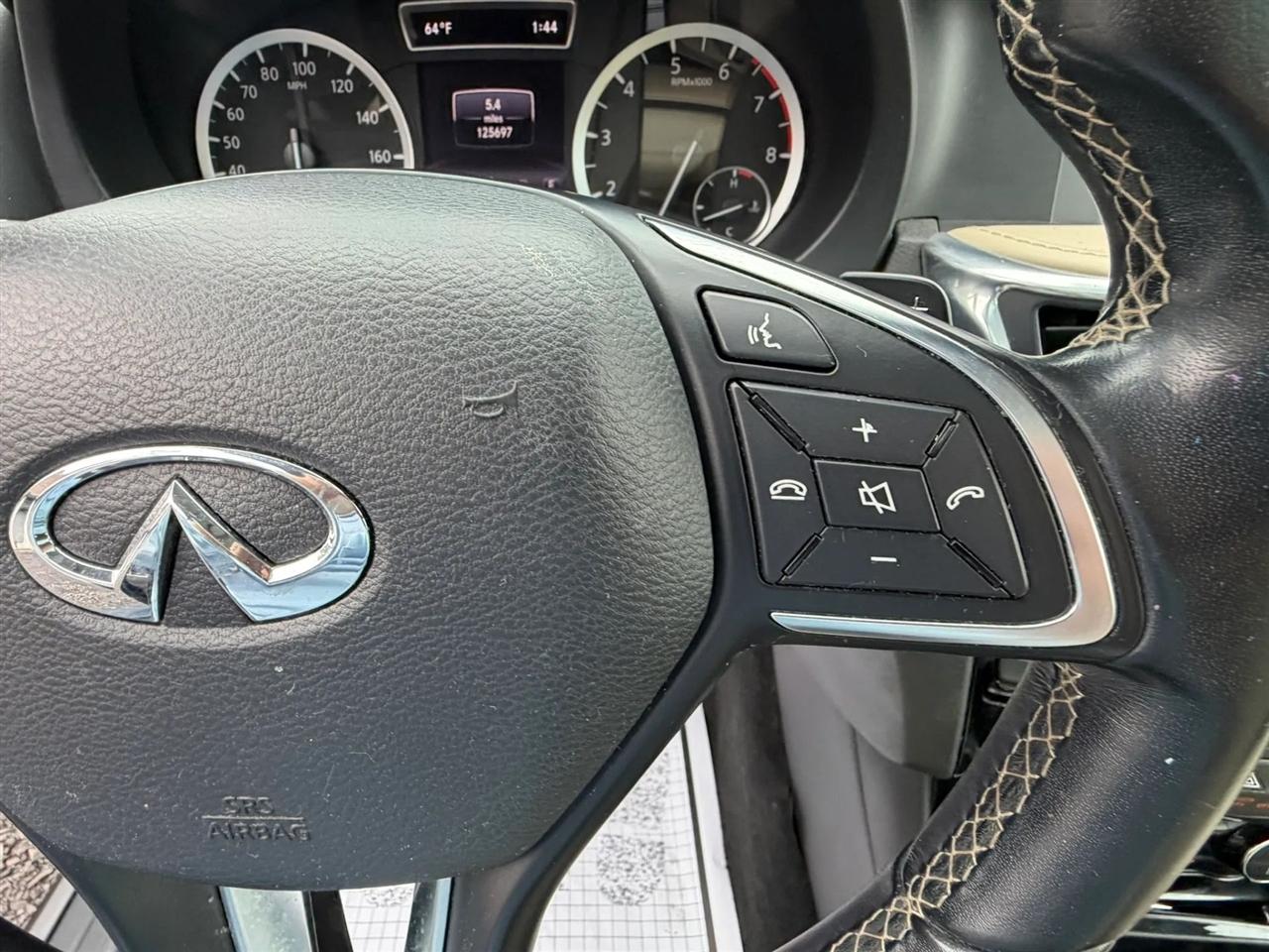 Infiniti QX30 LUXE AWD 2019