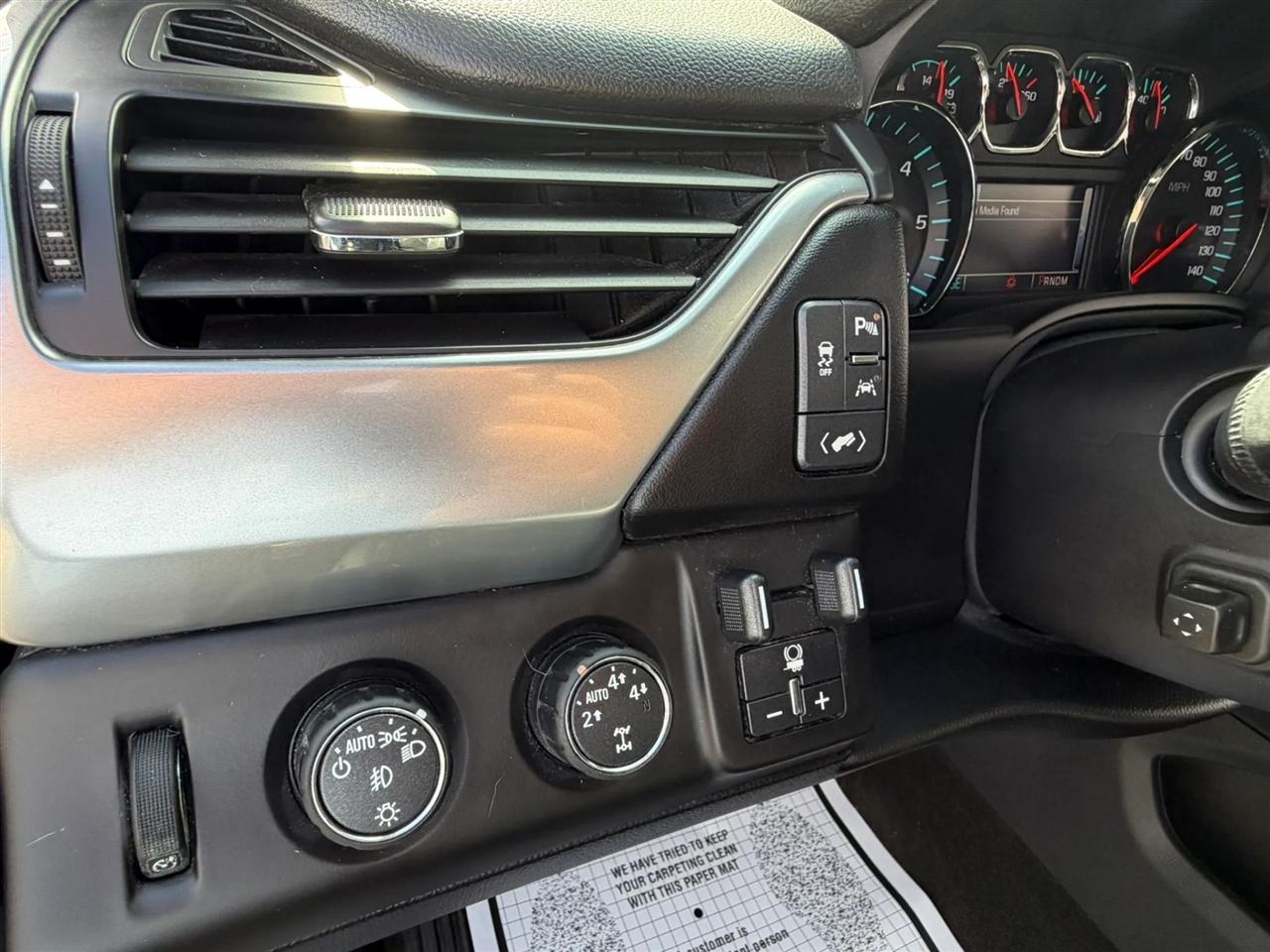 Chevrolet Suburban LT 4WD 2016