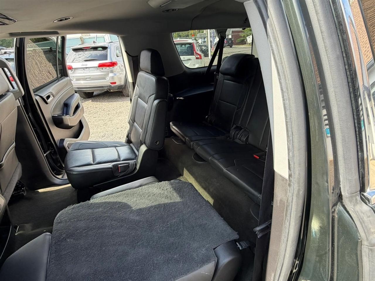 Chevrolet Suburban LT 4WD 2016