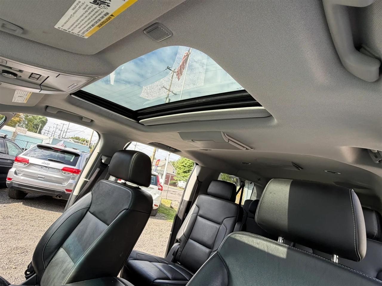 Chevrolet Suburban LT 4WD 2016