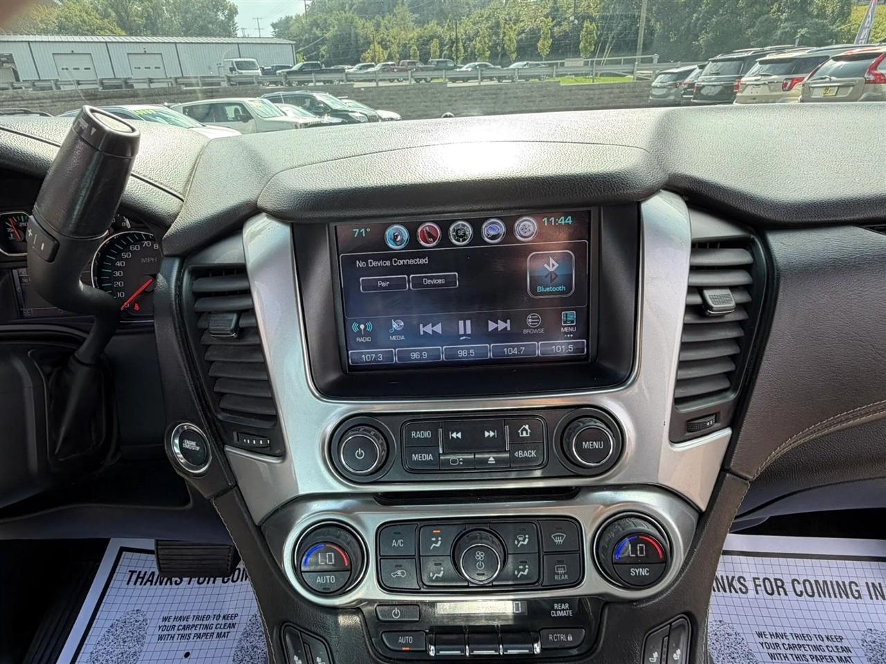Chevrolet Suburban LT 4WD 2016