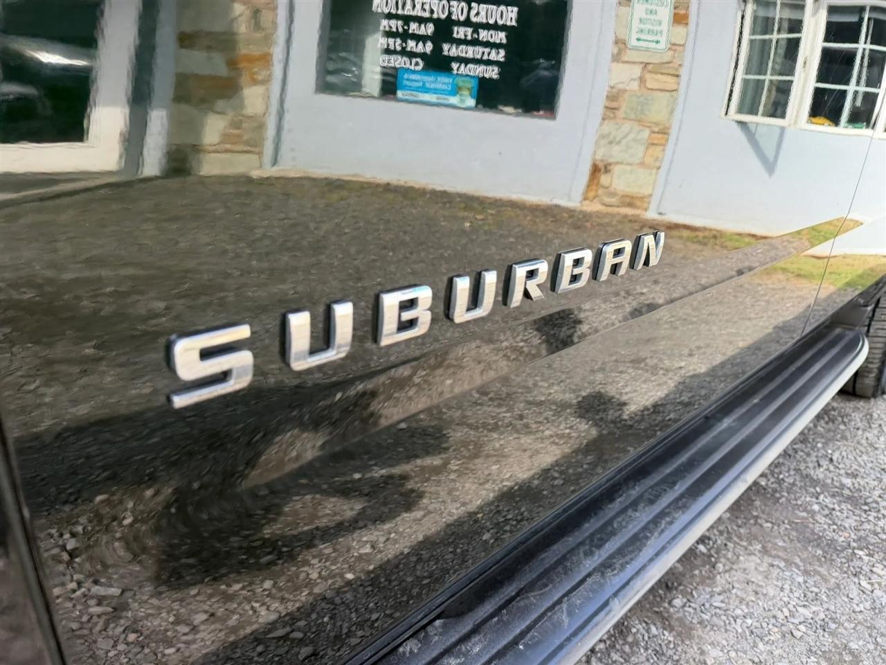 Chevrolet Suburban LT 4WD 2016