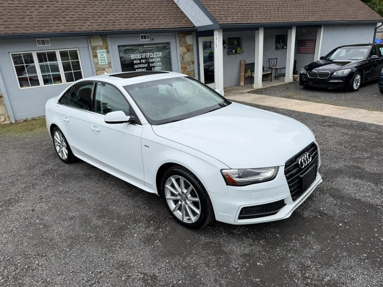 Audi A4 2.0T Sedan quattro Tiptronic 2015