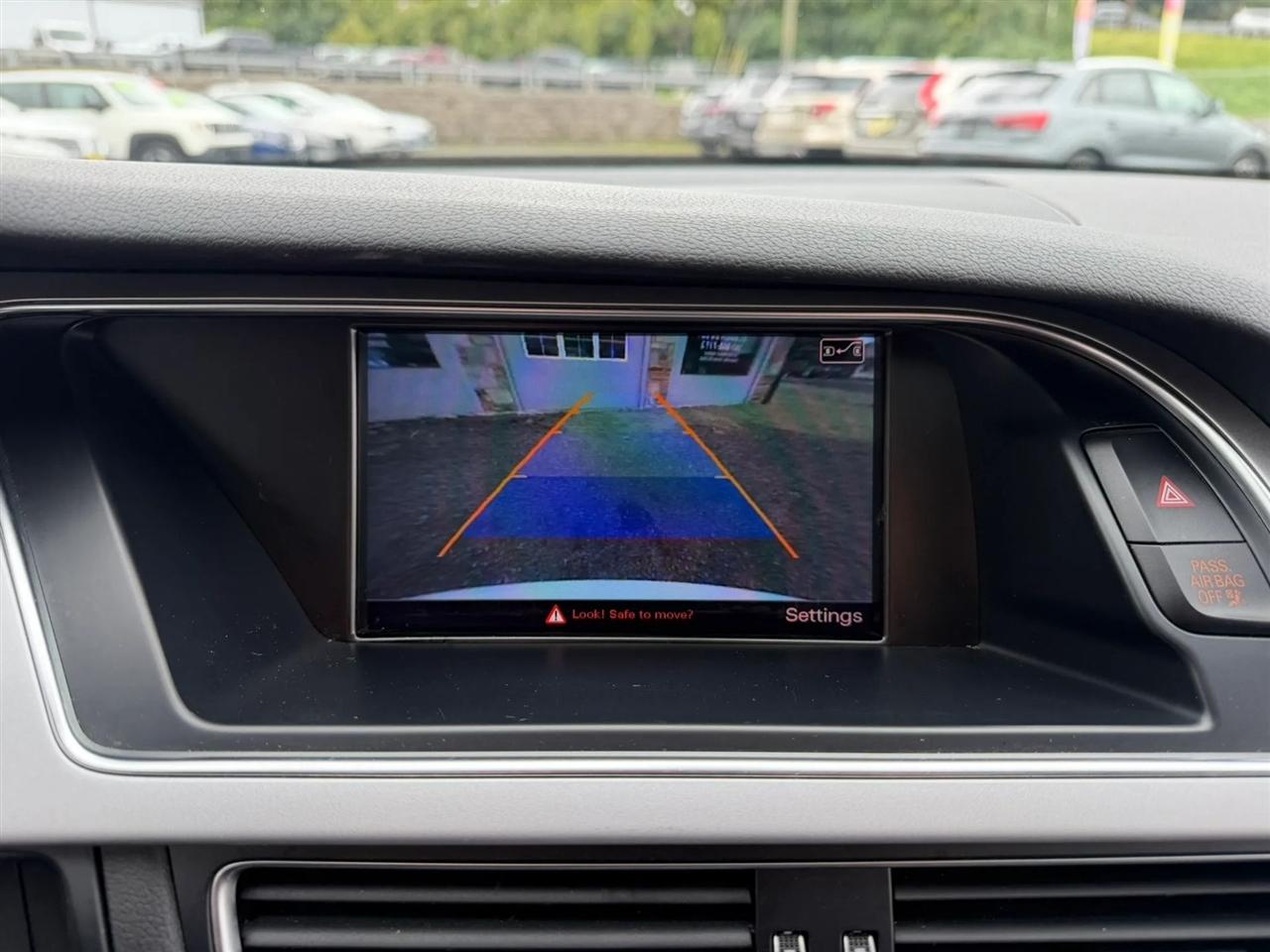 Audi A4 2.0T Sedan quattro Tiptronic 2015