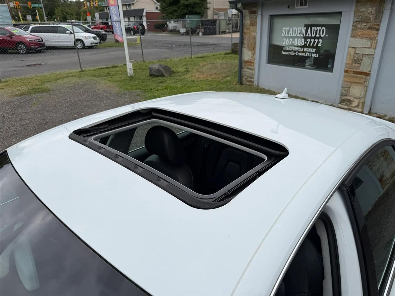 Audi A4 2.0T Sedan quattro Tiptronic 2015