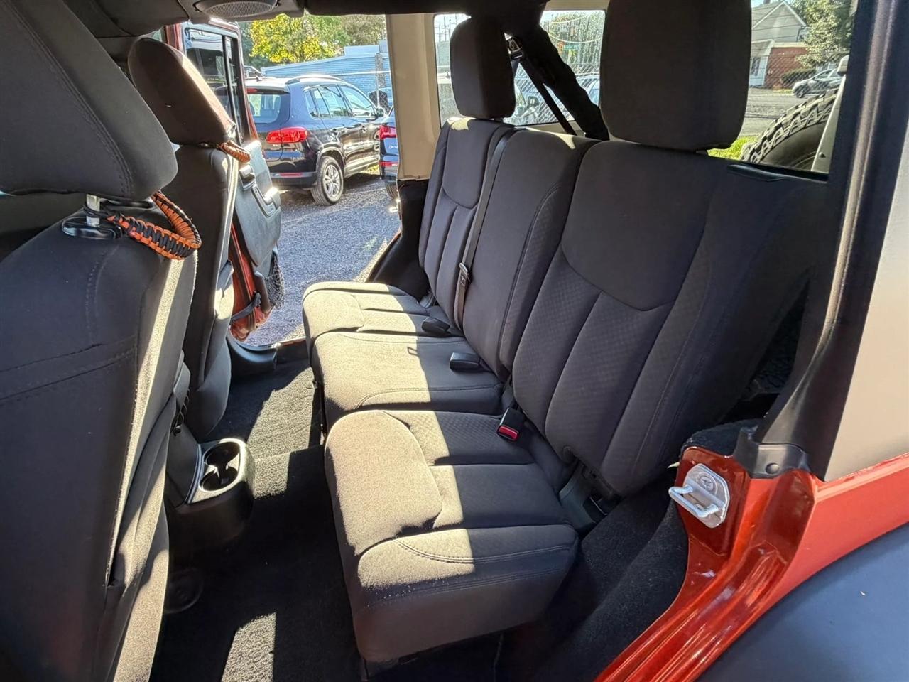 Jeep Wrangler Unlimited Sport 4WD 2014