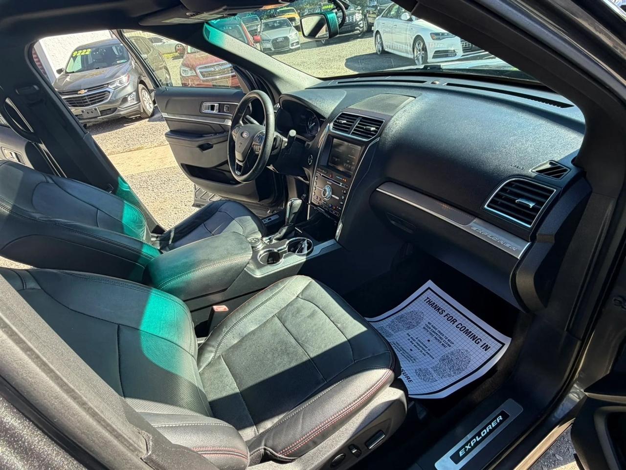 Ford Explorer Sport 4WD 2016
