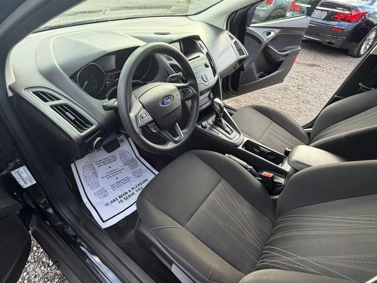 Ford Focus SE Hatch 2015