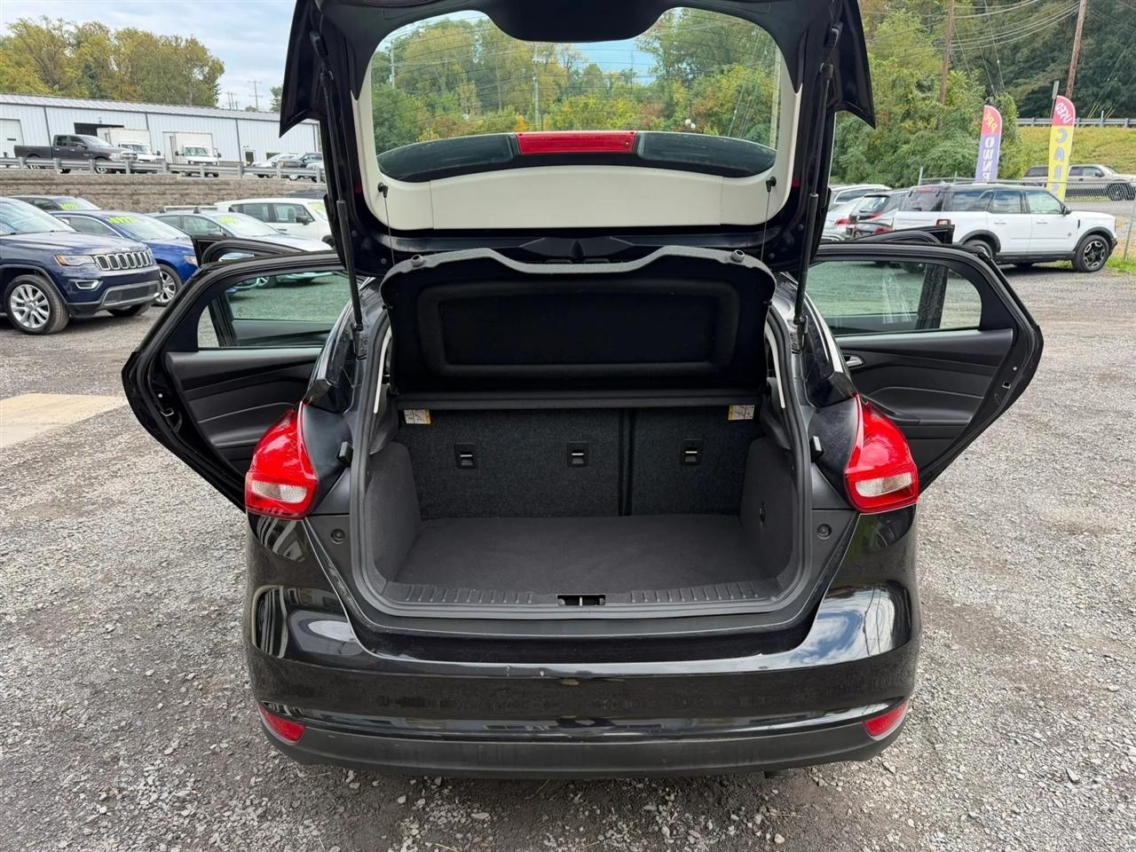 Ford Focus SE Hatch 2015