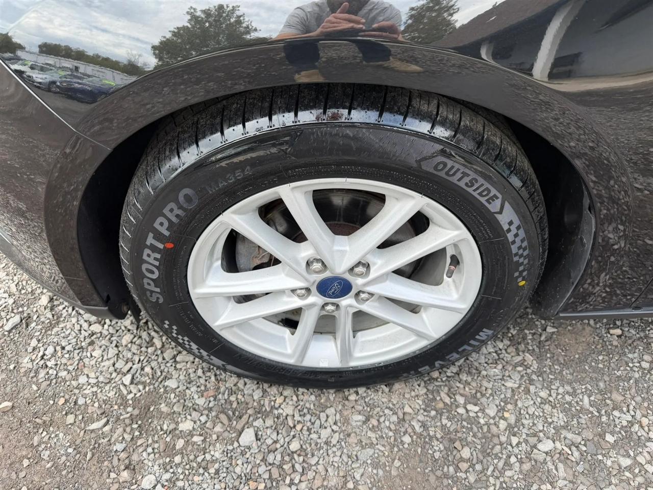 Ford Focus SE Hatch 2015