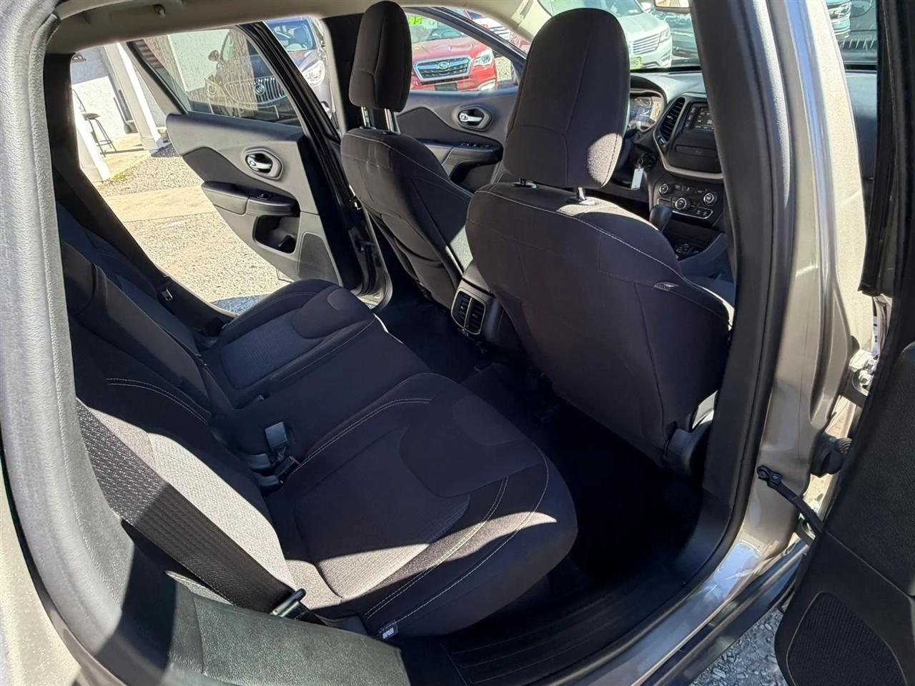 Jeep Cherokee Latitude 4WD 2017