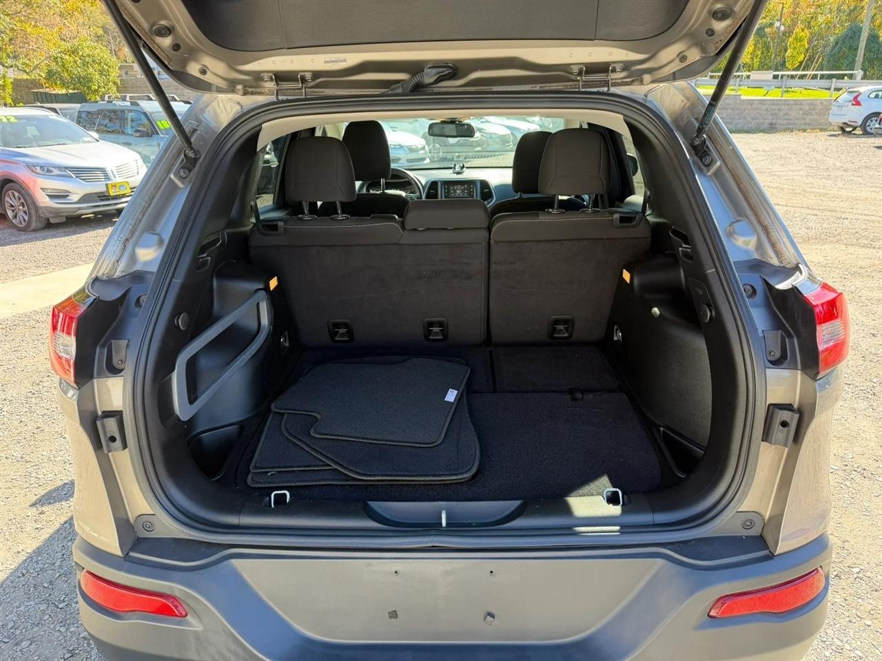 Jeep Cherokee Latitude 4WD 2017