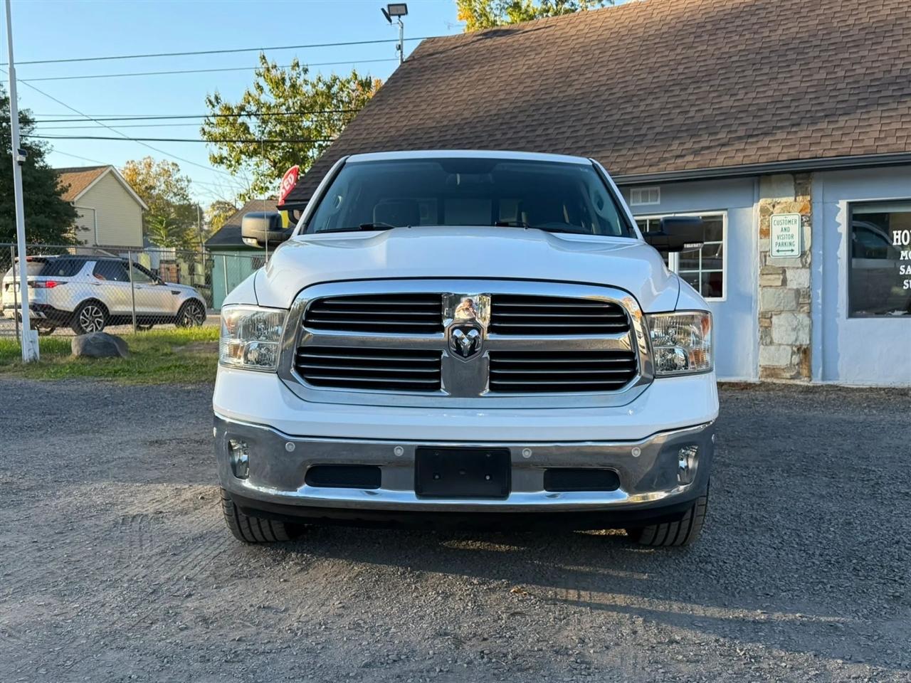 RAM 1500 SLT Crew Cab SWB 4WD 2016