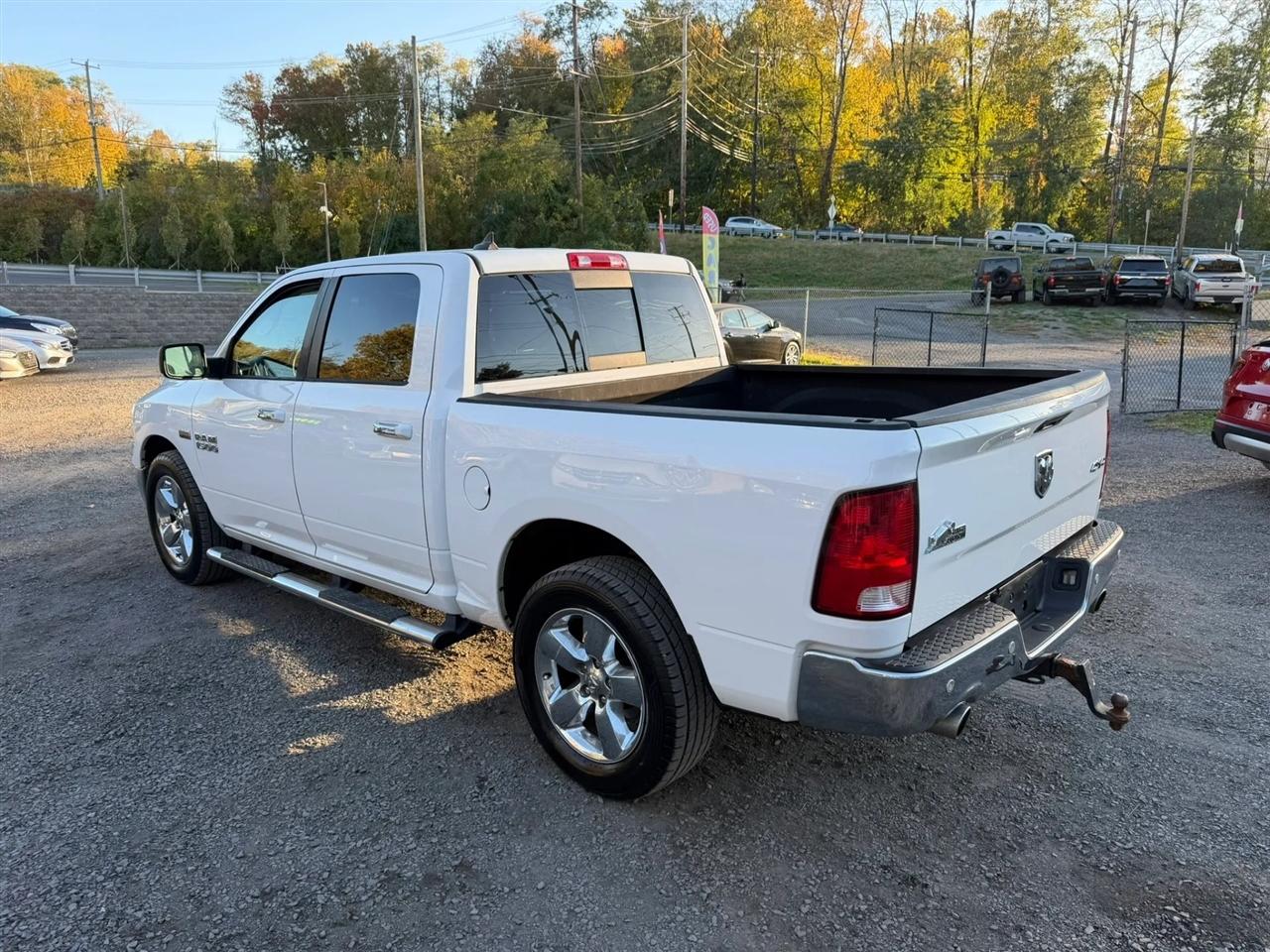 RAM 1500 SLT Crew Cab SWB 4WD 2016