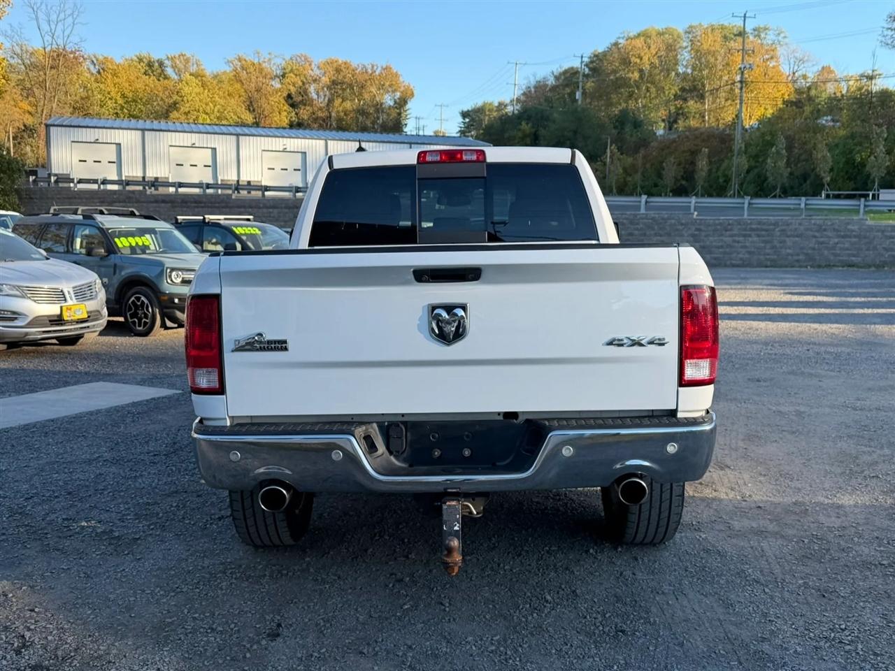RAM 1500 SLT Crew Cab SWB 4WD 2016