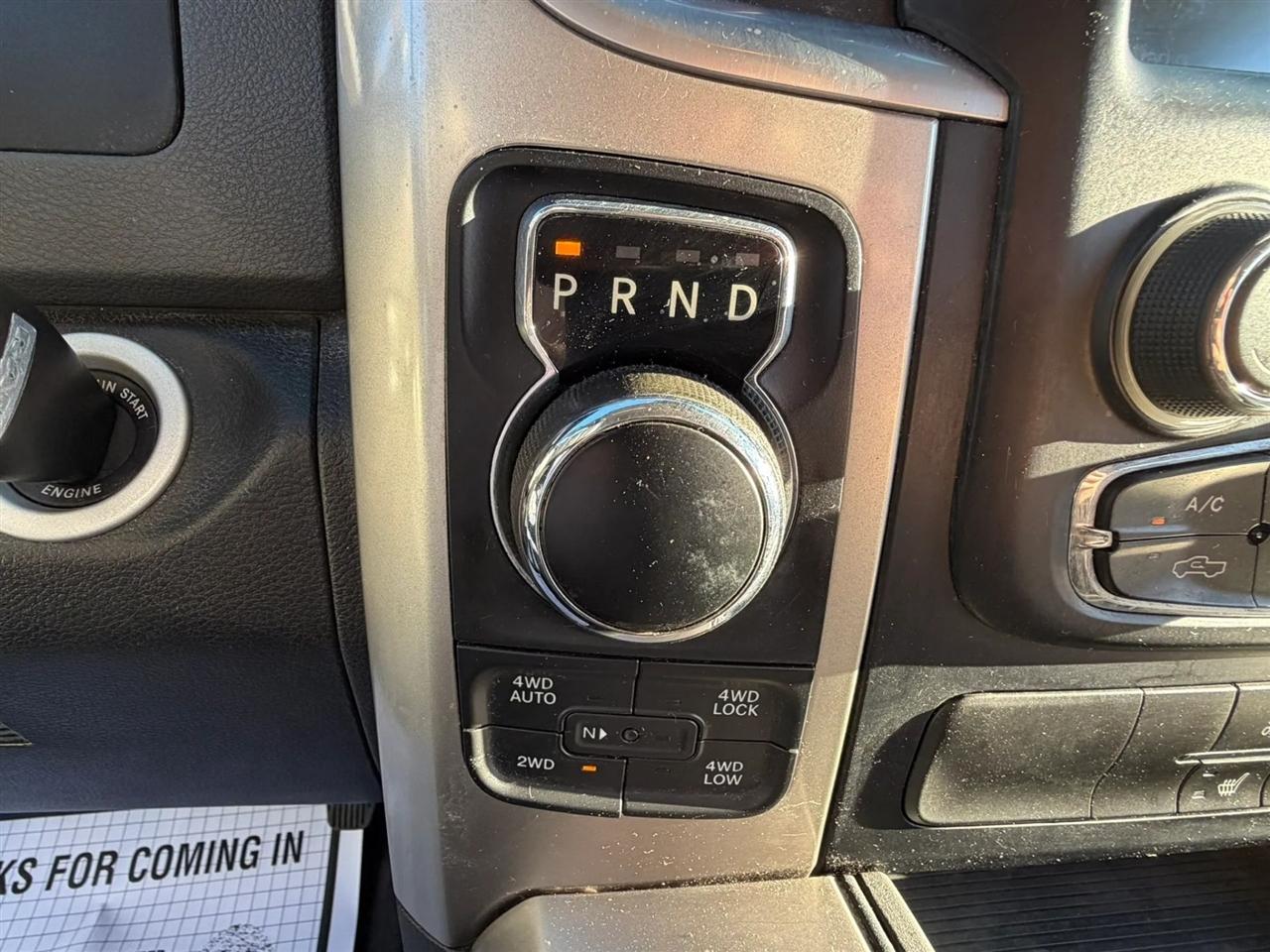 RAM 1500 SLT Crew Cab SWB 4WD 2016