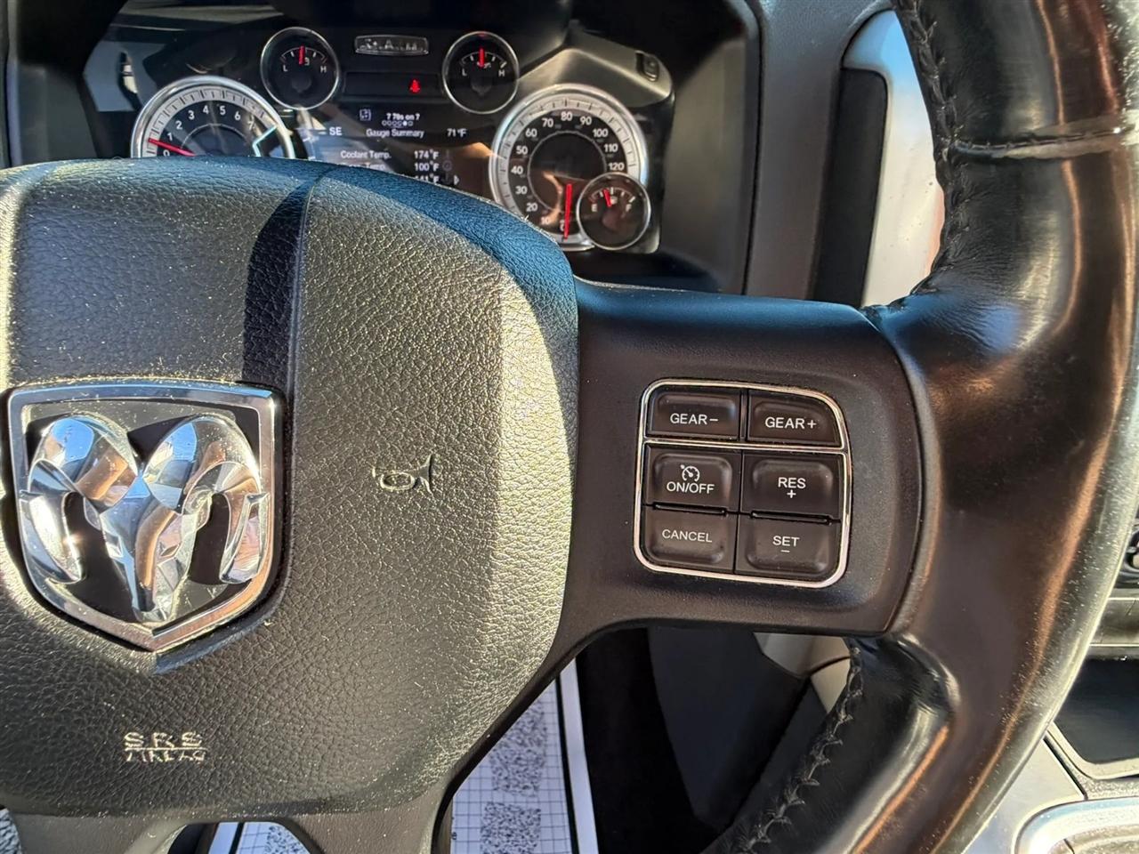 RAM 1500 SLT Crew Cab SWB 4WD 2016