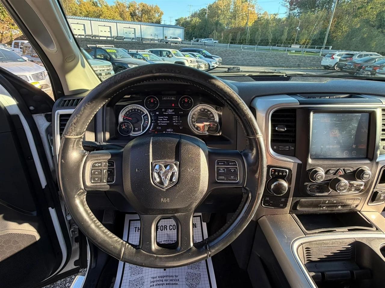 RAM 1500 SLT Crew Cab SWB 4WD 2016