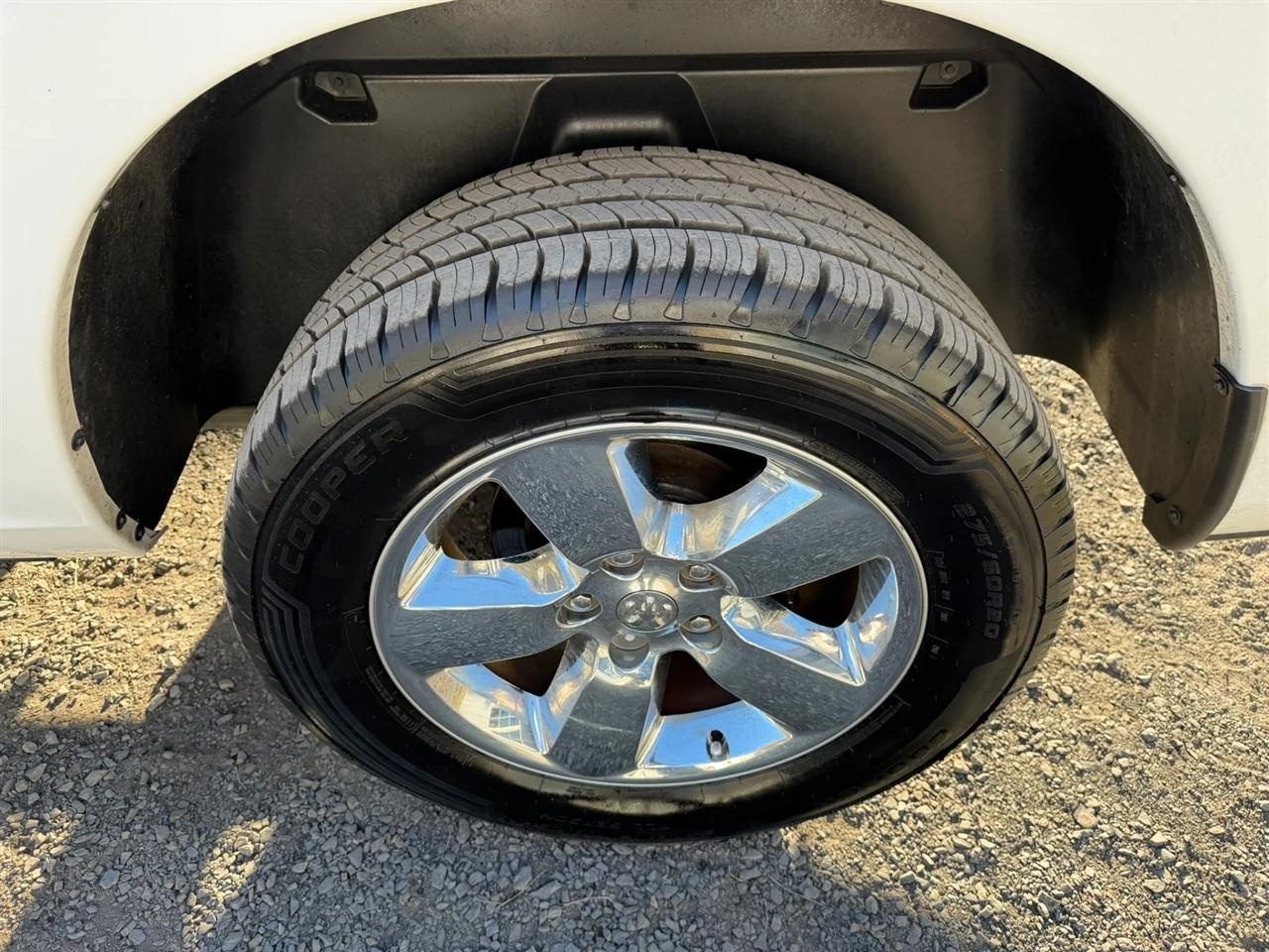 RAM 1500 SLT Crew Cab SWB 4WD 2016