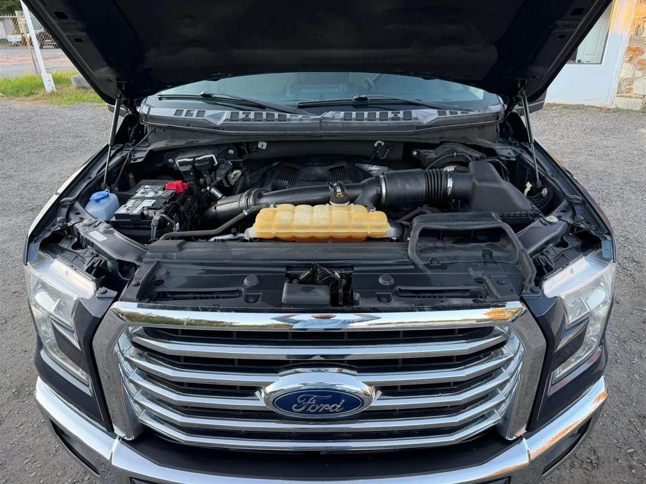 Ford F-150 XLT SuperCrew 5.5-ft. Bed 4WD 2017