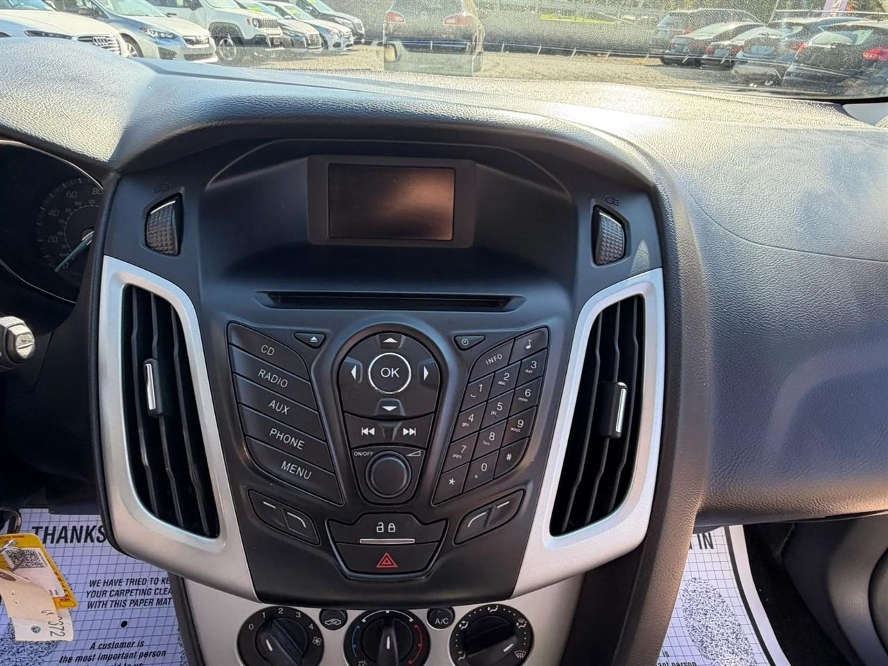 Ford Focus SE Hatch 2013