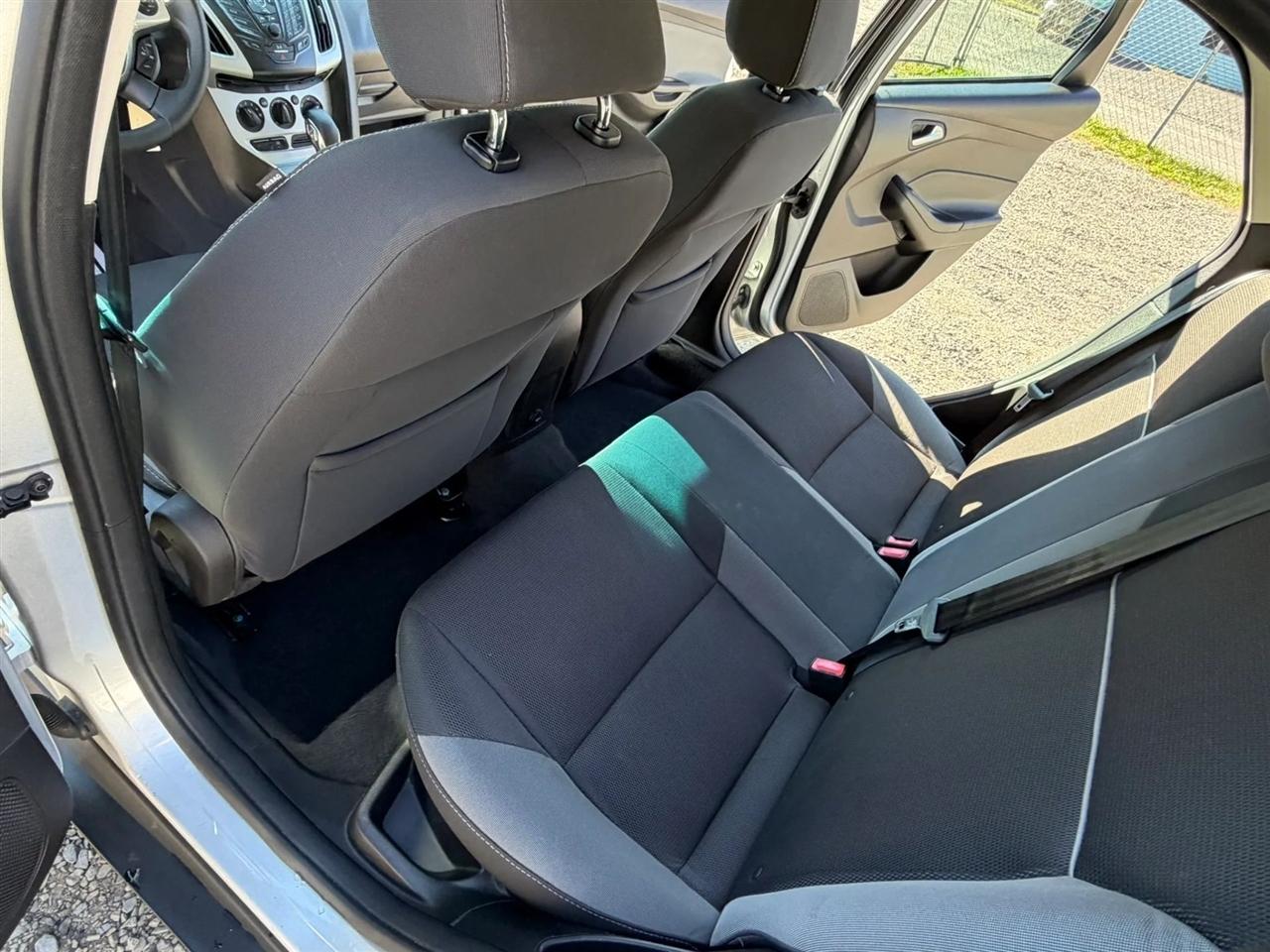 Ford Focus SE Hatch 2013