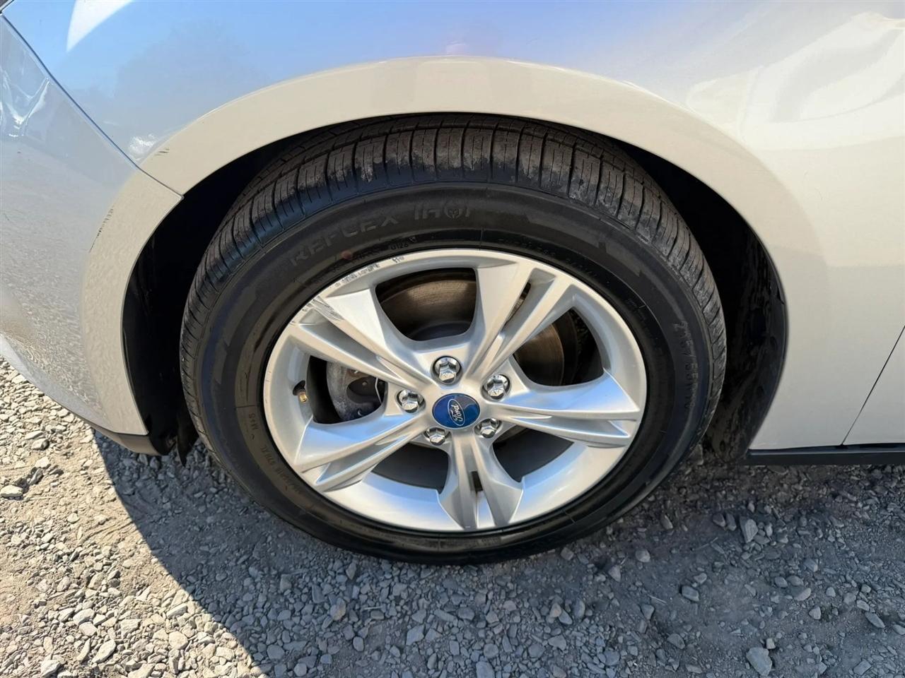 Ford Focus SE Hatch 2013