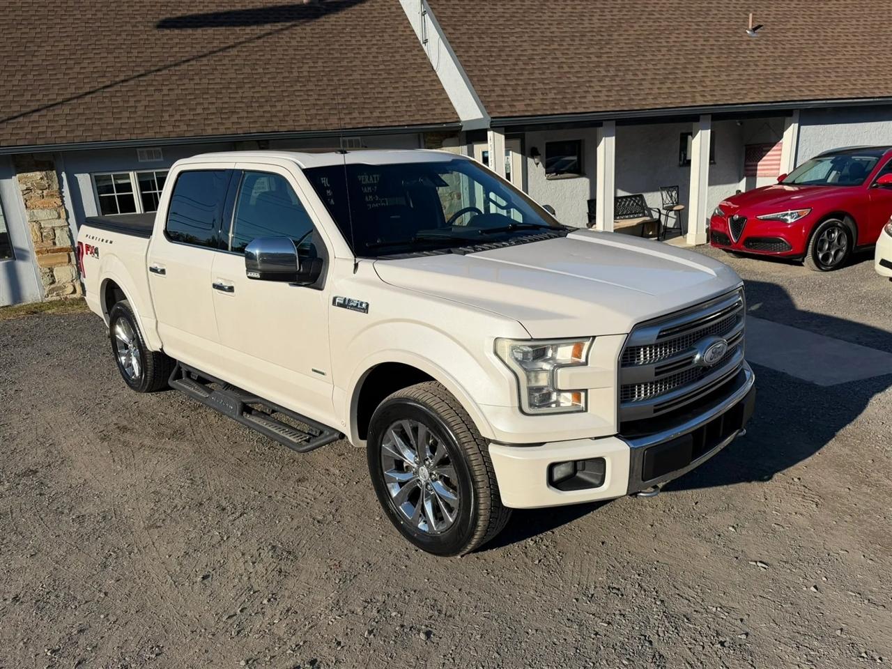 Ford F-150 Platinum SuperCrew 5.5-ft. Bed 4WD 2016