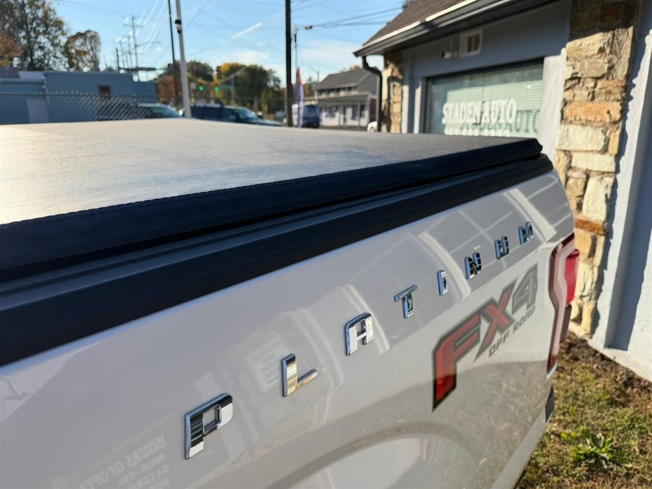Ford F-150 Platinum SuperCrew 5.5-ft. Bed 4WD 2016