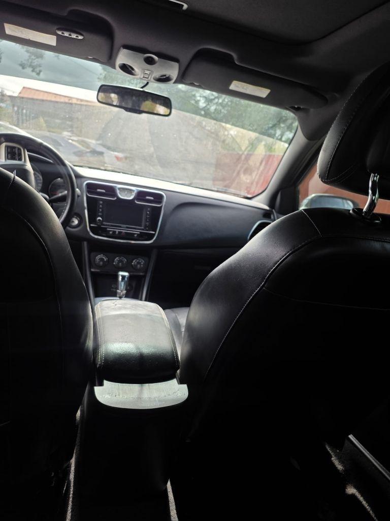 Chrysler 200 Limited 2012