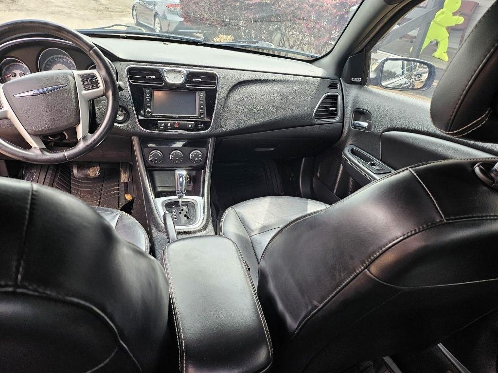 Chrysler 200 Limited 2013