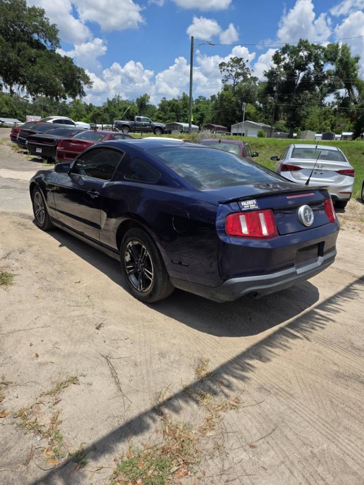 Ford Mustang V6 Coupe 2011
